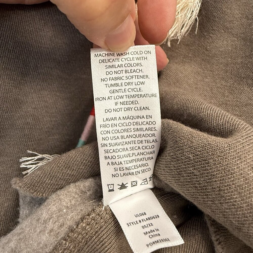 Wildfox Who Dis Harley Graphic Fleece Hoodie Taupe Gray Boxy Raw Hem Size XL NWT - Picture 13 of 16